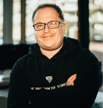 Teammitglied der KI-Helden / Suchhelden GmbH